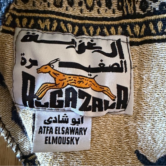 Vintage Authentic Egyptian Men's Blue and Cream Patterned Scarf Al Gazala Ataa - Picture 4 of 6